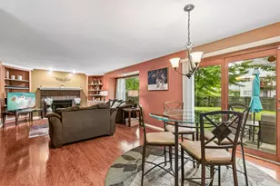 1806 Midday Dr, Zion, IL 60099 - Photo 7