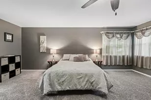 1806 Midday Dr, Zion, IL 60099 - Photo 15