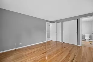 352 Berry Dr, Naperville, IL 60540 - Photo 11
