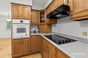 466 Laura Ct, Naperville, IL 60563 - Photo 17