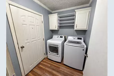 330 Collins Street, Carlyle, IL 62231 - Photo 9