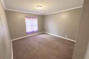 330 Collins St, Carlyle, IL 62231 - Photo 11