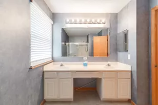 1102 Coventry Cir, Glendale Heights, IL 60139 - Photo 19