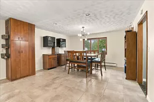 518 Sunrise Dr, Chenoa, IL 61726 - Photo 5