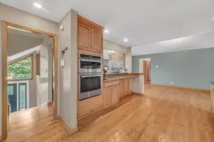 7N140 Nancy Ln, Saint Charles, IL 60175 - Photo 9