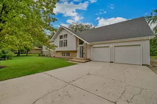 7N140 Nancy Ln, Saint Charles, IL 60175 - Photo 61