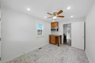 24 S Sacramento Blvd, Chicago, IL 60612 - Photo 13