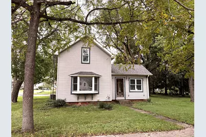 317 W Jefferson Street, Gardner, IL 60424 - Photo 1