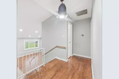 7030 W Carol Avenue, Niles, IL 60714 - Photo 11