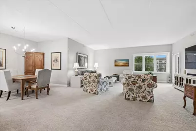 310 E Church Avenue #209, Libertyville, IL 60048 - Photo 3