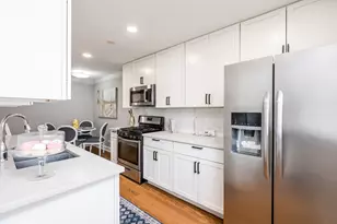 9255 W Ballard Rd, Des Plaines, IL 60016 - Photo 13