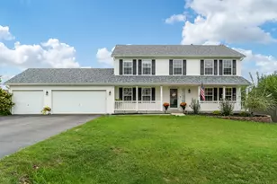 651 Ashleigh Ln, Roscoe, IL 61073 - Photo 1