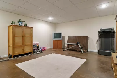 651 Ashleigh Lane, Roscoe, IL 61073 - Photo 39