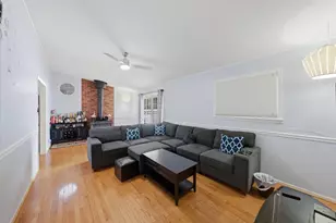 894 E Schirra Dr, Palatine, IL 60074 - Photo 3