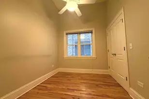 924 W Dakin St, Chicago, IL 60613 - Photo 13