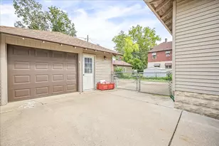 217 W Moulton St, Pontiac, IL 61764 - Photo 7