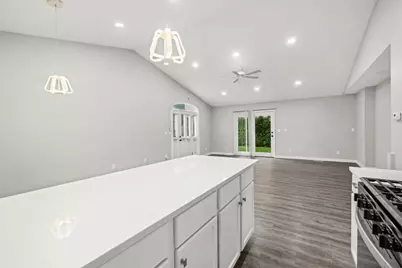 112 Liverpool Drive, Poplar Grove, IL 61065 - Photo 11