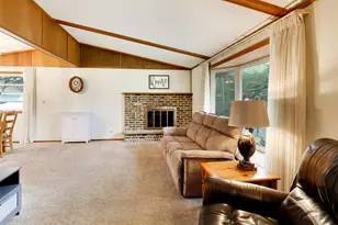 26980 N Fairfield Rd, Wauconda, IL 60084 - Photo 5