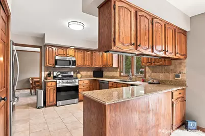 2312 N Long Lane, McHenry, IL 60051 - Photo 9