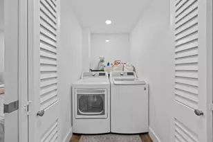 425 W Briar Pl, Chicago, IL 60657 - Photo 33
