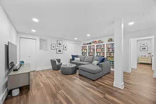 425 W Briar Pl, Chicago, IL 60657 - Photo 27