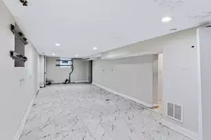 616 W 111th St, Chicago, IL 60628 - Photo 21