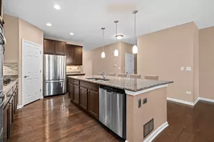 2029A Glenwood Cir, Sugar Grove, IL 60554 - Photo 9