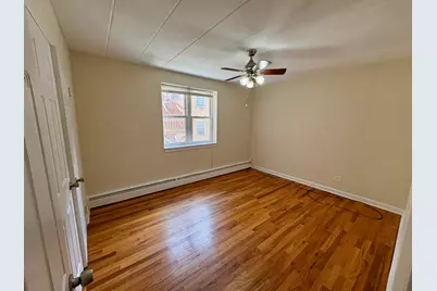 2115 W Farwell Avenue #202, Chicago, IL 60645 - Photo 9