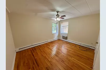 2115 W Farwell Avenue #202, Chicago, IL 60645 - Photo 7