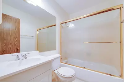404 Sandalwood Lane #A2, Schaumburg, IL 60193 - Photo 11