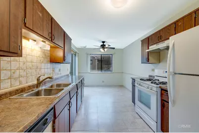 404 Sandalwood Lane #A2, Schaumburg, IL 60193 - Photo 7