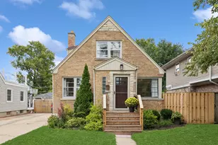 1095 Webster Ln, Des Plaines, IL 60016 - Photo 1
