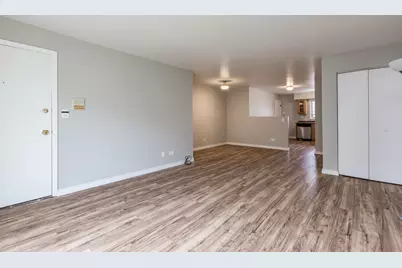 10429 Dearlove Road #4, Glenview, IL 60025 - Photo 3