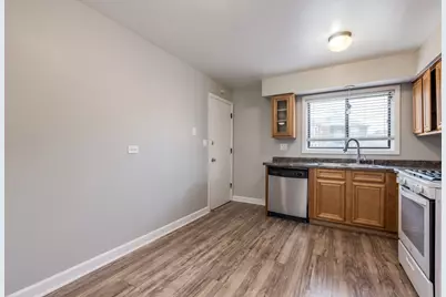 10429 Dearlove Road #4, Glenview, IL 60025 - Photo 9