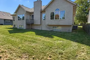 635 Nathan Lattin Ln, Sycamore, IL 60178 - Photo 35