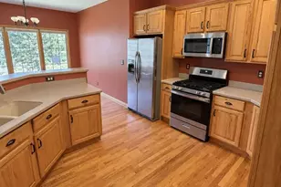 635 Nathan Lattin Ln, Sycamore, IL 60178 - Photo 9