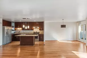 527 Winston Ln, Deerfield, IL 60015 - Photo 7