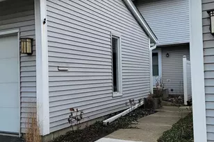 527 Winston Ln, Deerfield, IL 60015 - Photo 1