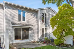 527 Winston Ln, Deerfield, IL 60015 - Photo 13