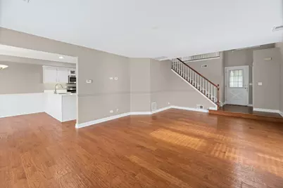[Address not provided], Hoffman Estates, IL 60010 - Photo 5