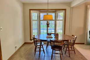 44 Queens Ct, Westchester, IL 60154 - Photo 11