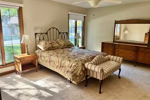 44 Queens Ct, Westchester, IL 60154 - Photo 13