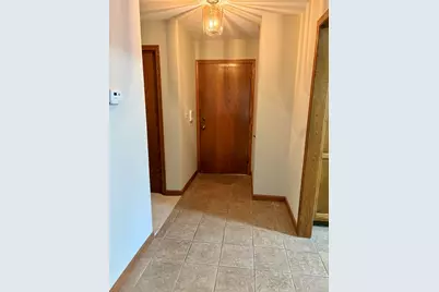 44 Queens Court #44, Westchester, IL 60154 - Photo 3