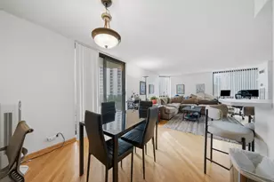 70 W Huron St, Chicago, IL 60654 - Photo 7