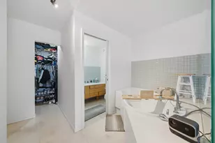 70 W Huron St, Chicago, IL 60654 - Photo 15