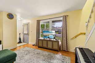 708 Shaw Ct, Schaumburg, IL 60194 - Photo 5
