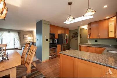 9313 Parkside Avenue, Oak Lawn, IL 60453 - Photo 11