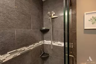 9313 Parkside Ave, Oak Lawn, IL 60453 - Photo 17