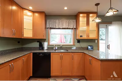 9313 Parkside Avenue, Oak Lawn, IL 60453 - Photo 13