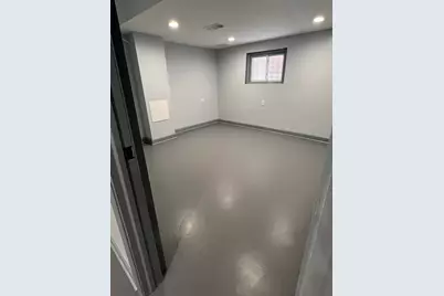 8340 S Paxton Avenue, Chicago, IL 60617 - Photo 17
